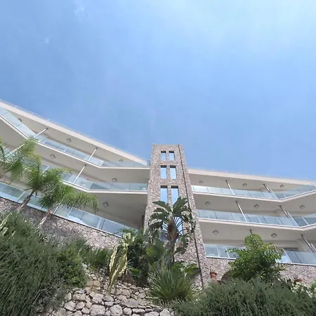 Cora Luxury Apartament *